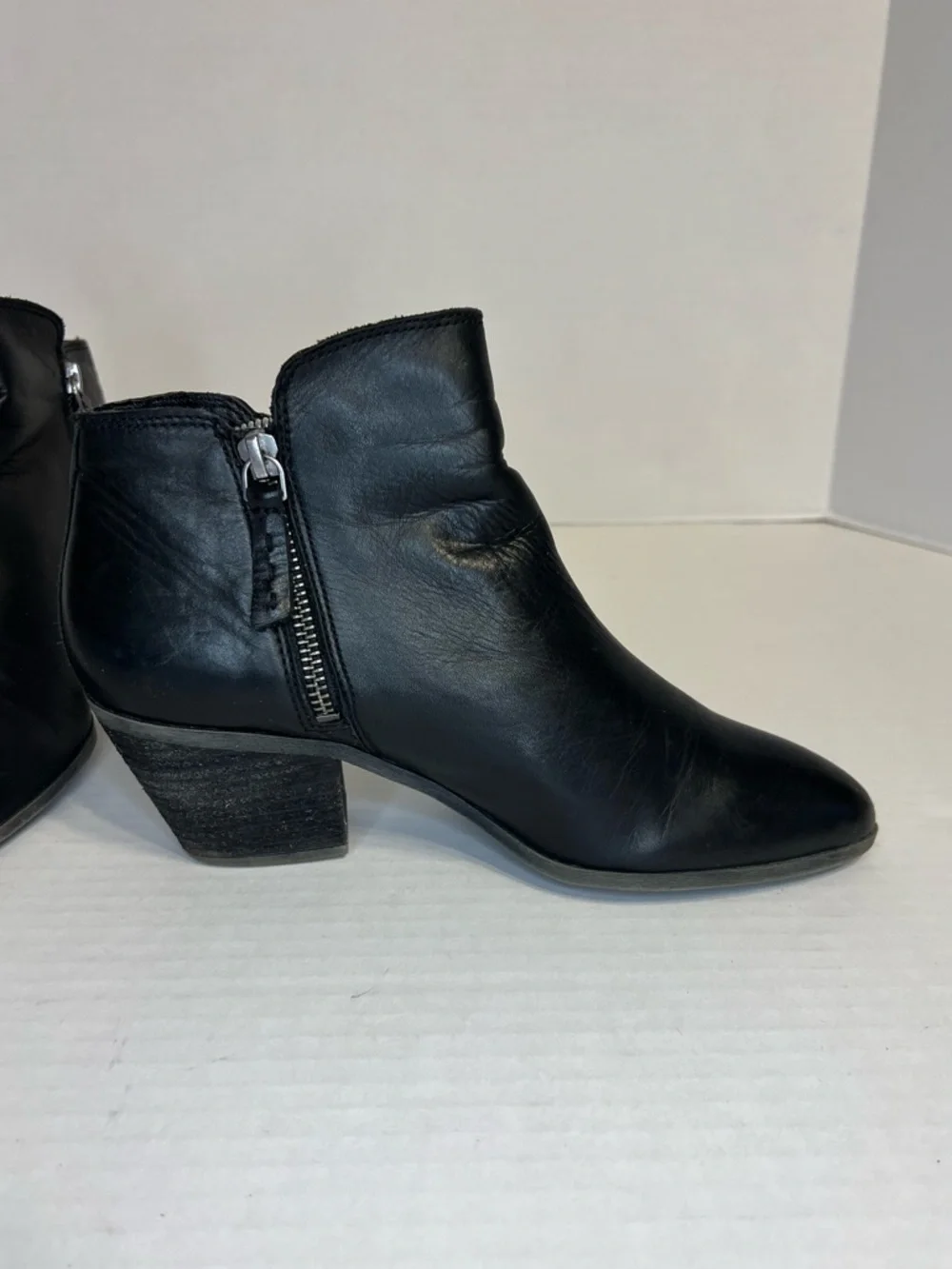 Frye Judith Zip‎ Booties Black Size 7
